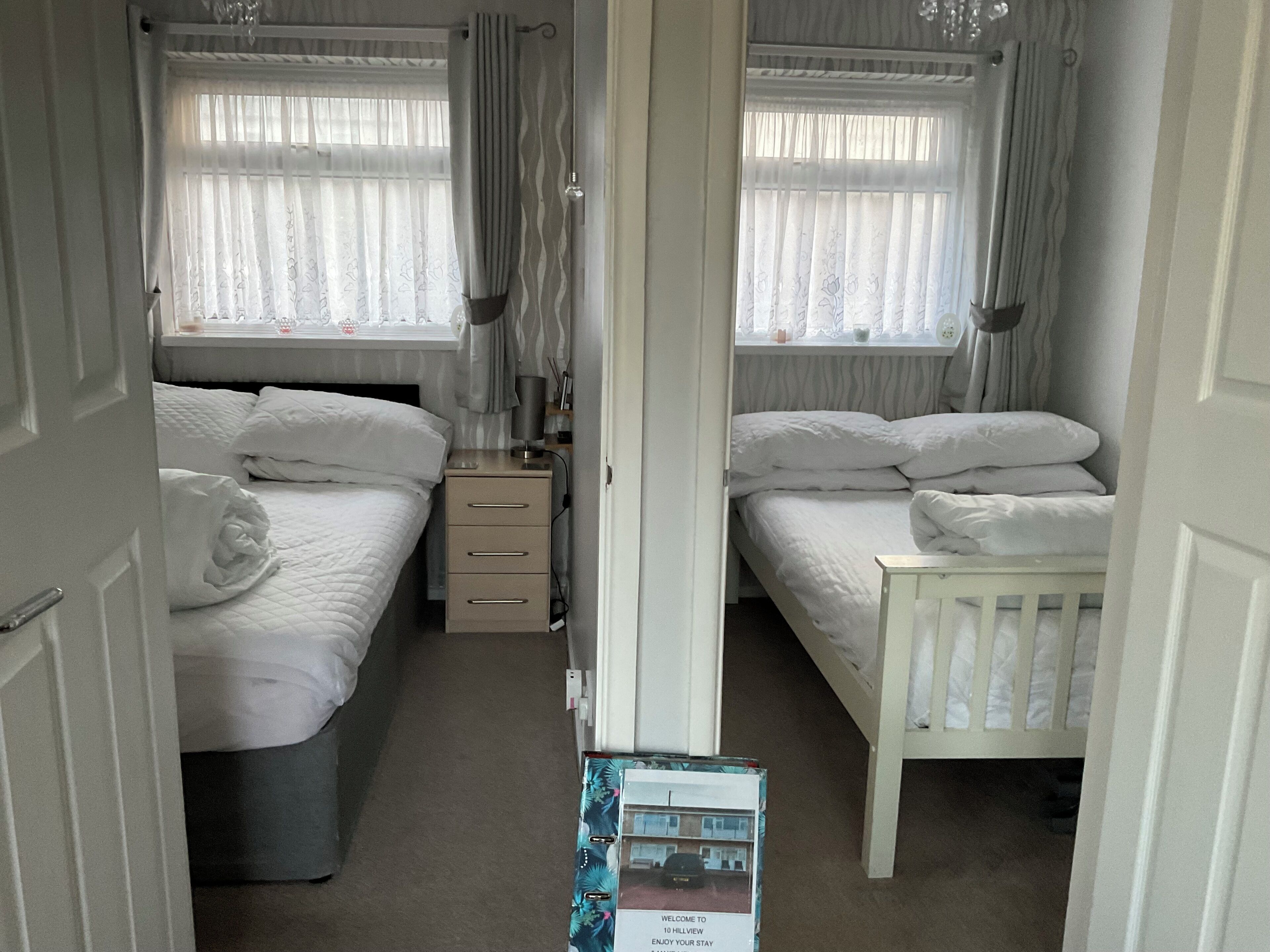 House | 2 bedrooms, iron/ironing board, free WiFi