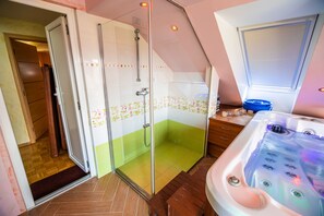 Private spa tub - Luxury Apartment Ana With Hot tub (Ivancna Gorica)