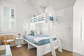 1 dormitorio, tabla de planchar con plancha, Internet y ropa de cama