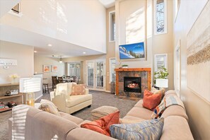 Smart TV, fireplace, ping pong