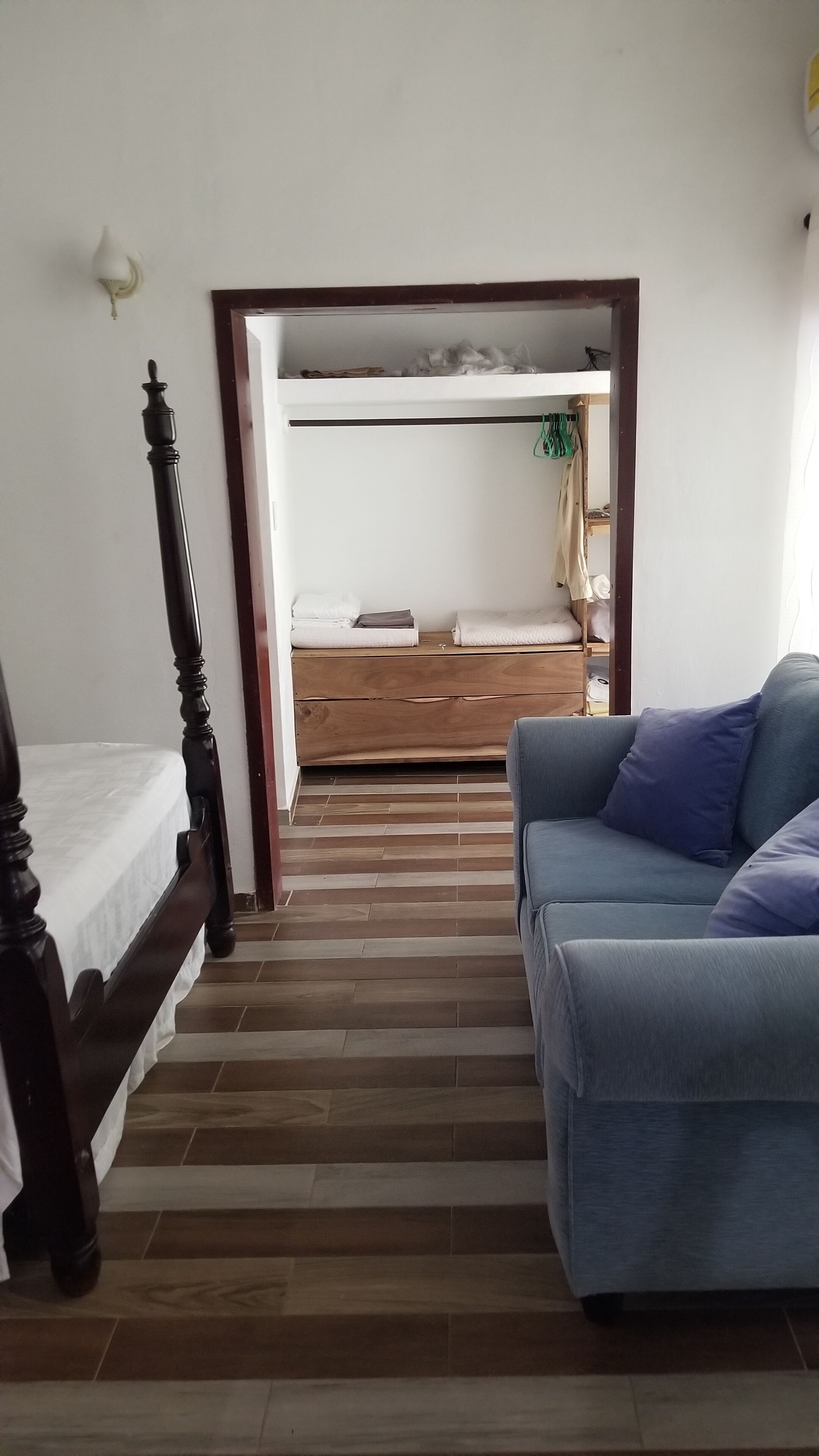 3 habitaciones y caja de seguridad en la habitación 