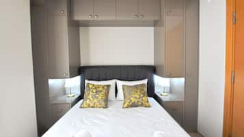Superior Apartment | 1 bedroom, hypo-allergenic bedding available, minibar, desk