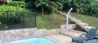 Charming bungalow with swimming pool