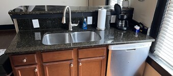 523 B - Downtown Apartment Historic Hotel