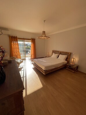 3 bedrooms, iron/ironing board, free WiFi, bed sheets