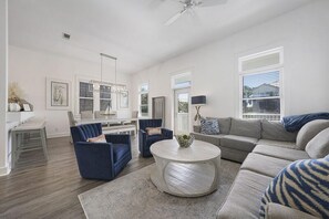 House, 4 Bedrooms | Living room - Val-holla by Five Star Properties (Destin)