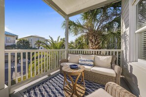 House, 4 Bedrooms | Balcony - Val-holla by Five Star Properties (Destin)