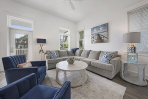 House, 4 Bedrooms | Living room - Val-holla by Five Star Properties (Destin)