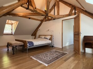 2 chambres, bureau, fer et planche à repasser, Wi-Fi gratuit