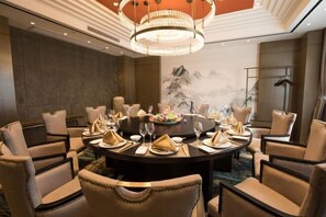 Restaurant - Rongzhou Hotel (Rong County)