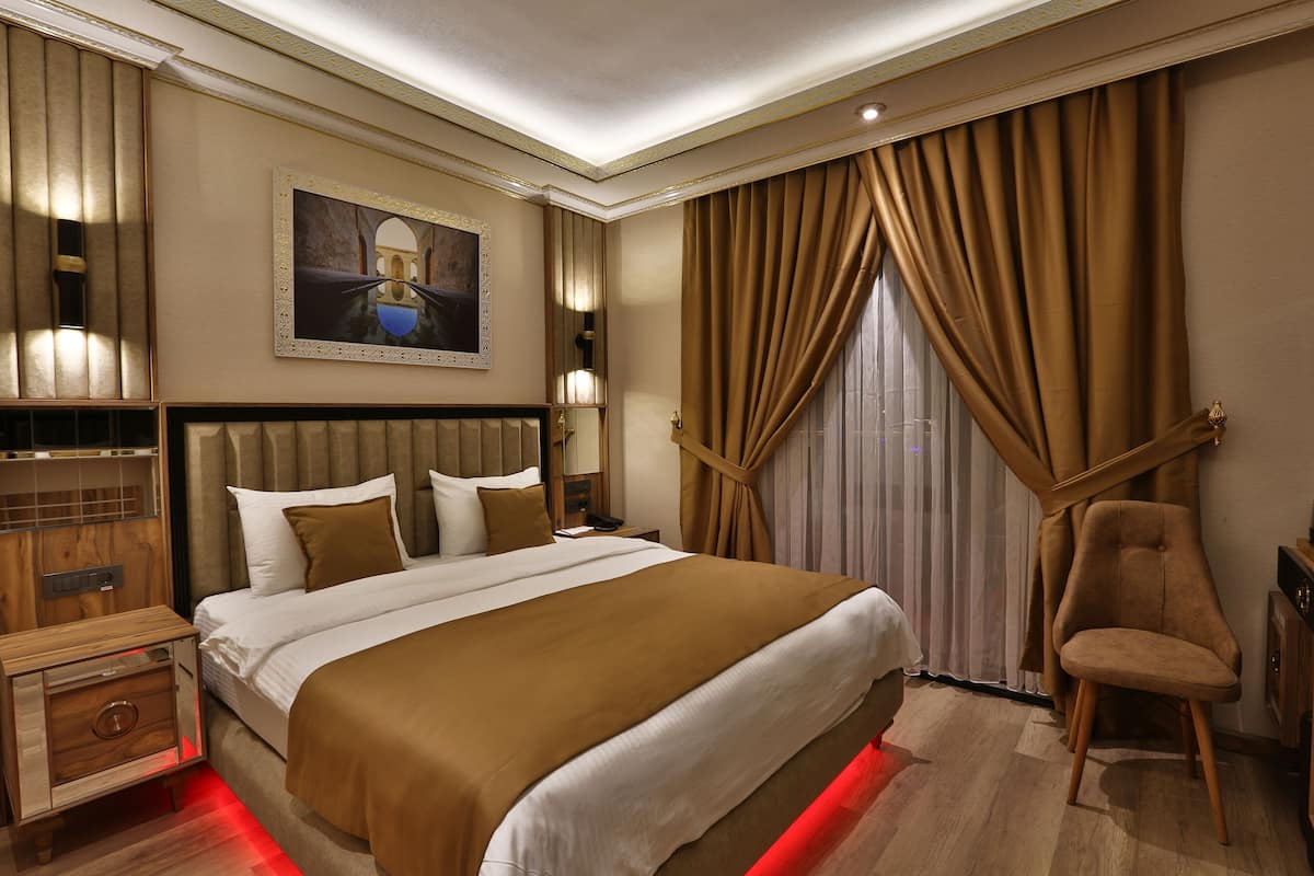 Deluxe Double Room | 2 bilik tidur, peralatan tempat tidur premium, bar mini, meja