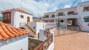 Unclassified image, 2 of 32, button - Apartamentos El Beril Costa Adeje (Adeje)