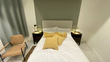 1 bedroom, in-room safe, iron/ironing board, free WiFi