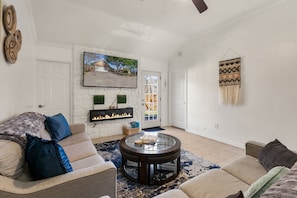Smart TV y chimenea