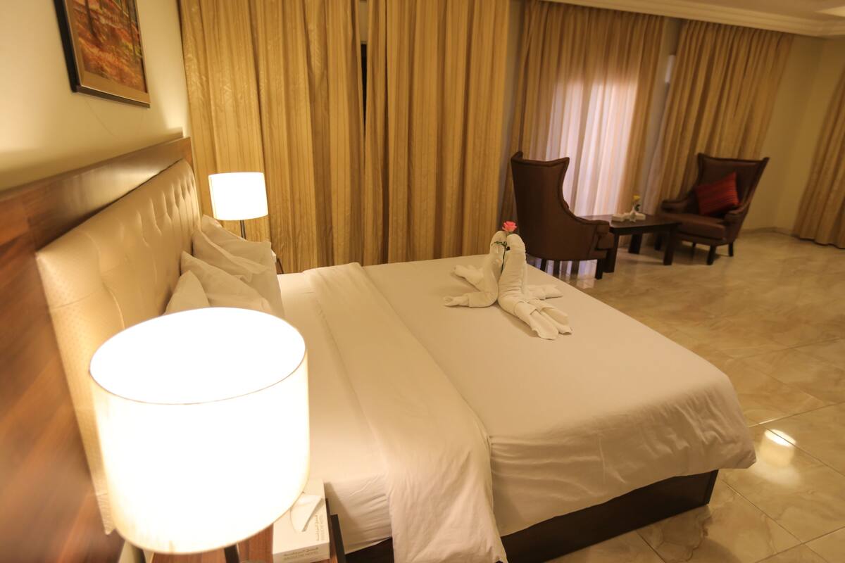 Desk, free WiFi, bed sheets