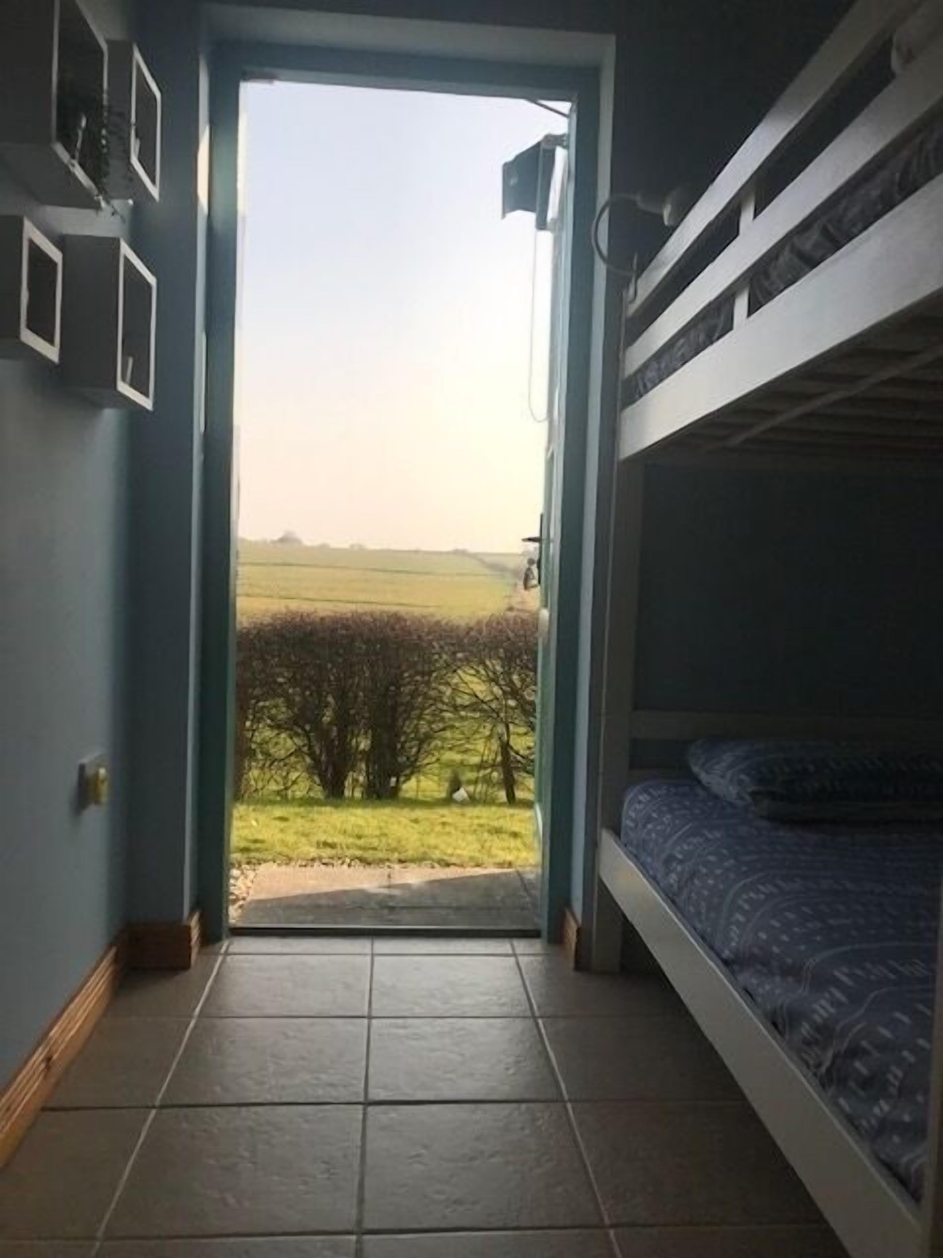 3 bedrooms, iron/ironing board, travel cot, free WiFi