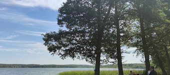 House on the lake right side 200 meters to the beach 