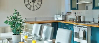 School Path Ironbridge Townhouse with Roof Terrace