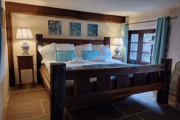 7 chambres, fer et planche Ă repasser, Wi-Fi gratuit, draps fournis