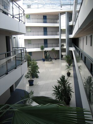 Interior - 1-bedroom apartment, south-facing terrace, swimming pool, parking space (La Rochelle)