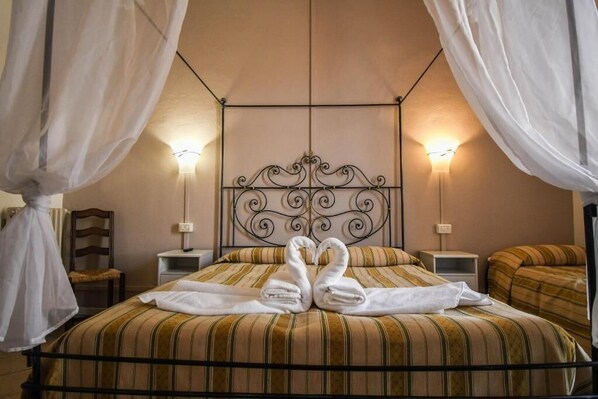 4 Schlafzimmer, Reisekinderbett, kostenloses WLAN, Bettwäsche