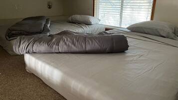 2 sovrum, strykjÀrn/strykbrÀda, gratis wi-fi och sÀngklÀder