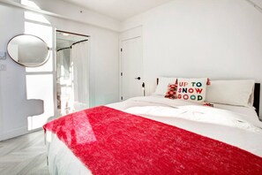 1 bedroom, desk, iron/ironing board, free WiFi