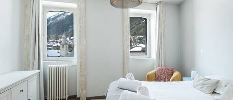 3 chambres, bureau, fer et planche à repasser, Wi-Fi gratuit