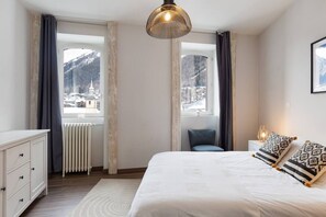 3 bedrooms, desk, iron/ironing board, free WiFi - Montcler - Moderne&Spacieux 3CH Apart Hypercentre | Vue 180° (Chamonix-Mont-Blanc)