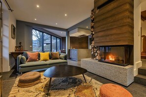 Smart TV, fireplace, stereo, offices