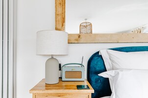 The Loft Studio | Egyptian cotton sheets, premium bedding, pillowtop beds