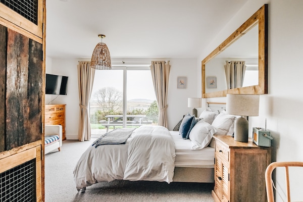 Lower Deck Studio | Egyptian cotton sheets, premium bedding, pillowtop beds