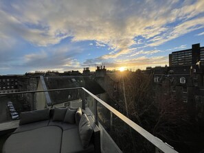 Balcony - Lovely 1-bed Apartment in Edinburgh (Edinburgh)