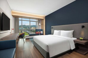 Standard Room, 1 King Bed, City View | Free WiFi, bed sheets - Holiday Inn Express Yibin by IHG (Yibin)
