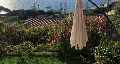 APARTMENT 72 m2 EXCEPTIONAL SEA VIEW and 10 minutes walk from the sea