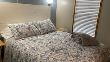 2 chambres, fer et planche à repasser, Wi-Fi gratuit, draps fournis