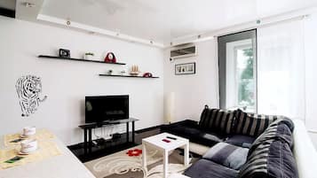 Business Studio | Free WiFi