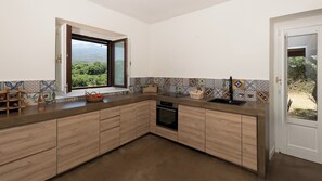 Refrigerador, horno, parrilla de estufa y lavavajillas 