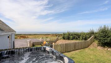 Cottage | Property grounds