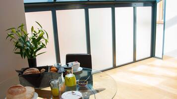 Luxury Apartment, Ensuite (One ) | Lounge