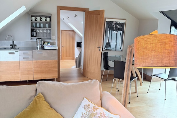 Luxury Apartment, Ensuite (One ) | Living area