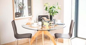 Luxury Apartment, Ensuite (One ) | Lounge