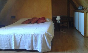 3 chambres, fer et planche Ă repasser, lit parapluie, Wi-Fi gratuit