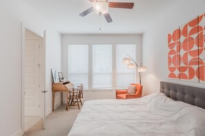 2 bedrooms, Egyptian cotton sheets, desk, iron/ironing board