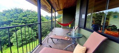 Your private home in the Monteverde forest! Close to parks and downtown