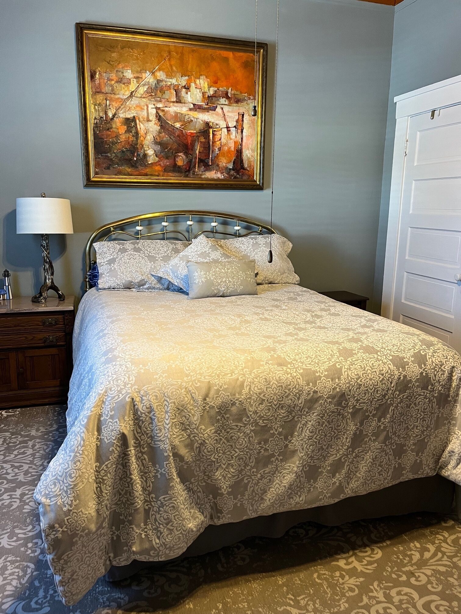 Off-street Parking - Walkable Downtown, Restaurants, Museums & Waterfront 