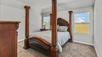 3 bedrooms, iron/ironing board, free WiFi, bed sheets