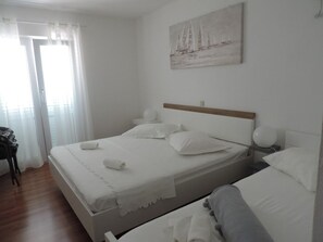 1 bedroom, free WiFi, bed sheets