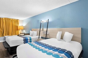 Free WiFi, bed sheets - Suburban Studios Brunswick of I-95 (Brunswick)