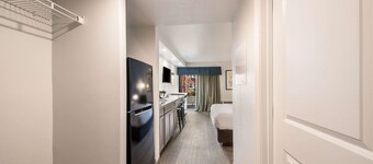 Suburban Studios Williamsburg Central